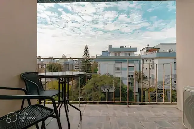 Aps De Frente Com Sacada Ou Terraco A 10 Minutos Do Aeroporto Apartment Porto Alegre Brazil