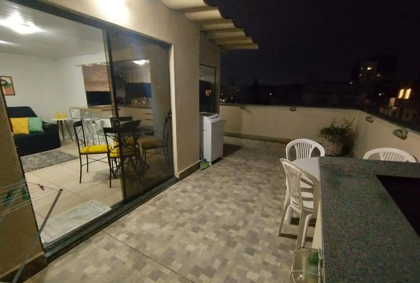 Aps De Frente Com Sacada Ou Terraco A 10 Minutos Do Aeroporto Apartamento Porto Alegre